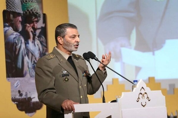 Army cmdr. congrats IRGC for successful launch of satellite ‘Noor-1’