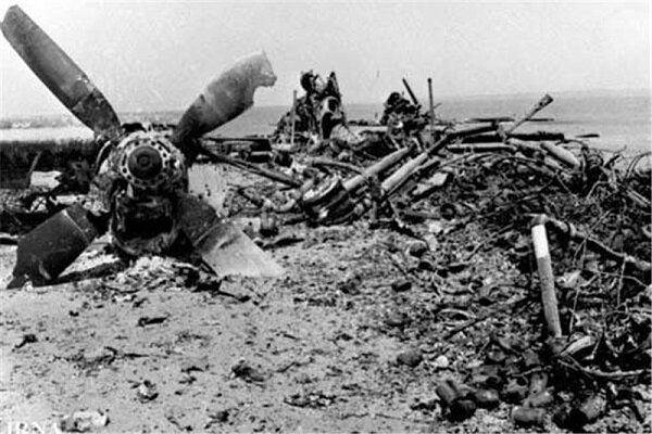 شکست«پنجه عقاب»در صحرای طبس/غرور آمریکایی زیر شن‌های کویر دفن شد