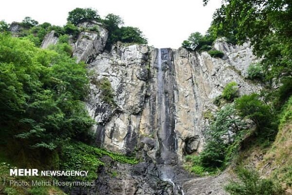 Meet Iran’s highest waterfall; Laton