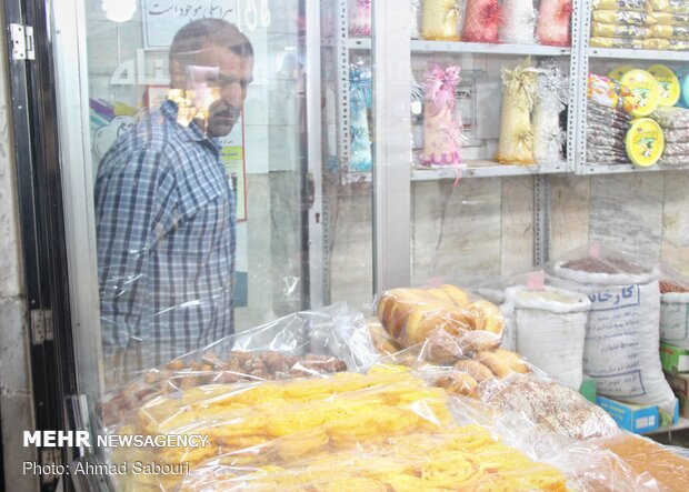 Semnan bazaar on 1st day of blessed month of Ramadan