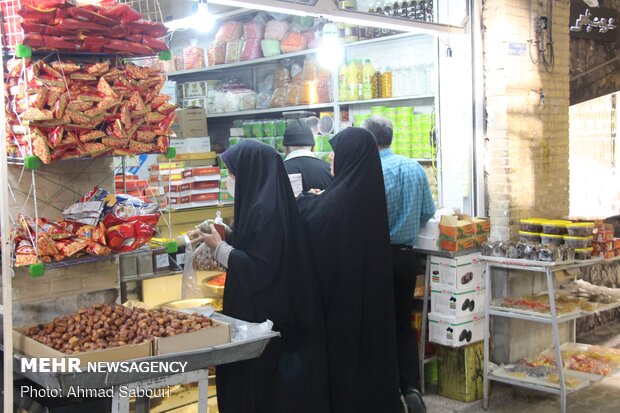 Semnan bazaar on 1st day of blessed month of Ramadan