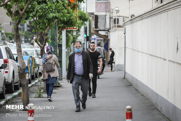 Life goes on in Tehran amid coronavirus pandemic