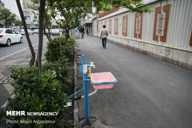 Life goes on in Tehran amid coronavirus pandemic