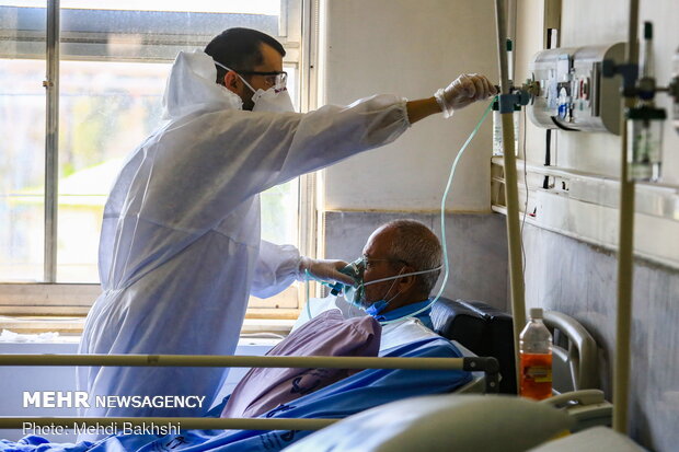 Tireless staff of Kamkar Hospital in Qom 