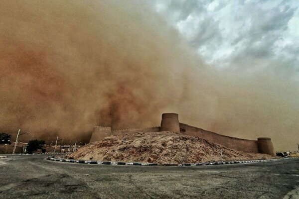 کویر یزد منشاء بروز ریزگردها در کرمان/ آلودگی هوا ادامه دارد