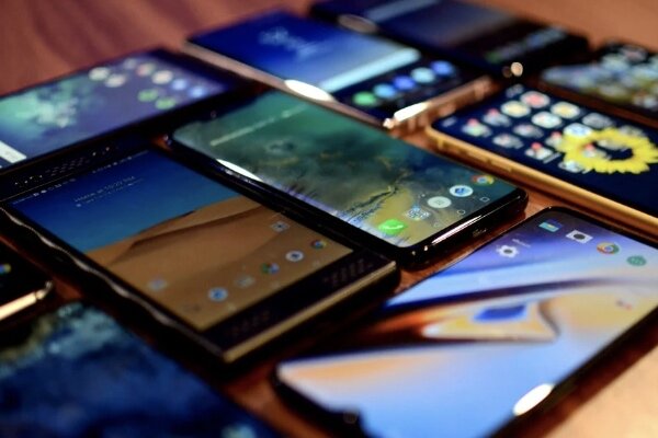 اظهارنامه واردات تلفن همراه ۸۲ درصد افزایش یافته است