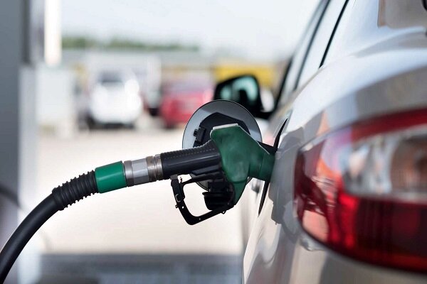 جایگزینی بنزین یورو ۴ در جایگاه های سوخت ایلام
