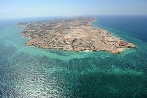 آب‌های شور دریای عمان برای بومیان سواحل جنوبی درآمدزا می‌شود