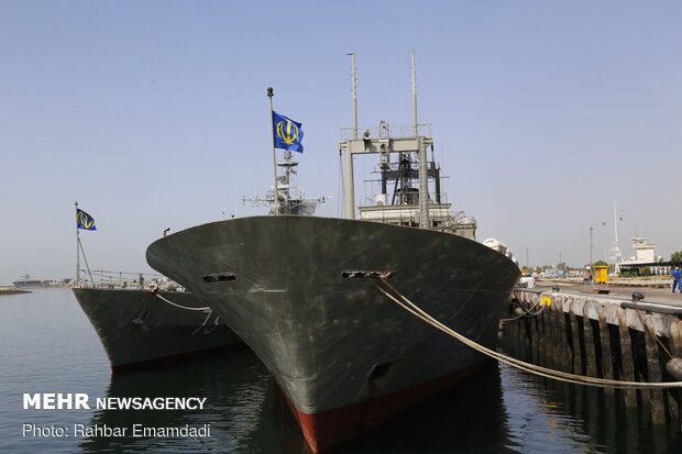 Iran's flag hoisted atop frigate Jamaran in Bandar Abbas