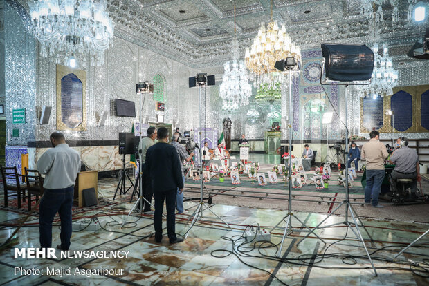 Quran recitation in Shah Abdol-Azim shrine during Ramadan