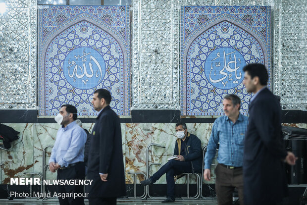 Quran recitation in Shah Abdol-Azim shrine during Ramadan