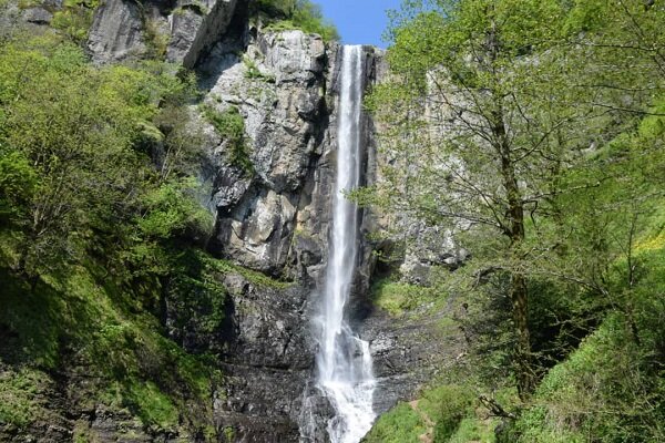 Meet Iran’s highest waterfall; Laton