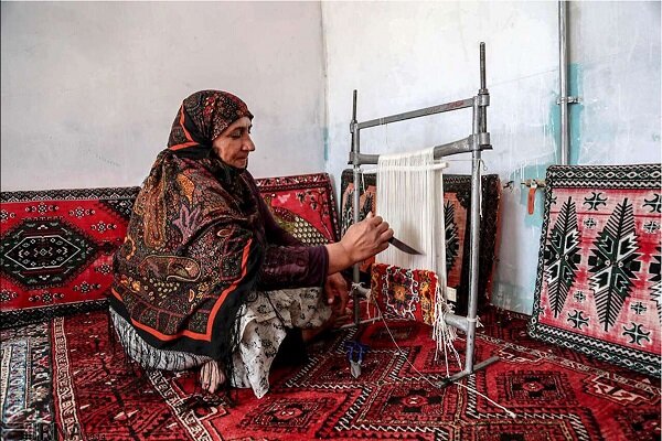 فعالیت ۲۵۰ کارگاه صنایع دستی خانگی در اسدآباد
