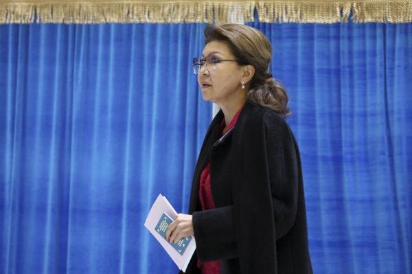 دختر نظربایف از ریاست سنای قزاقستان کناره‌گیری کرد