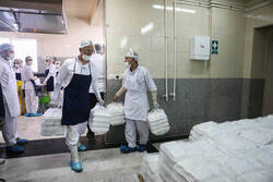 روشن سرشت:  ۱۵۰ آشپزخانه مهدوی در استان زنجان فعالیت می کند