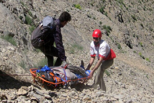 نجات سوارکار جوان در منطقه گچان ایلام توسط هلال احمر 