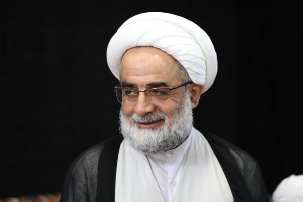 ۲۵ گناهی که برای زبان برشمرده اند/ بر کنترل زبان اهتمام بورزیم