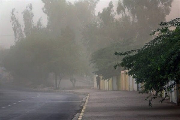 وزش باد و خیزش گرد و غبار در خرم‌آباد