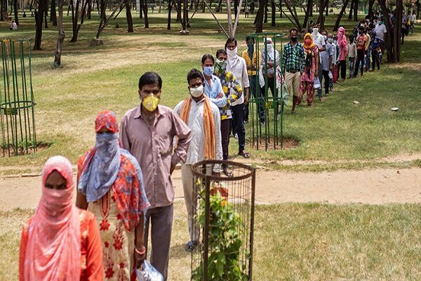 بھارت میں کورونا وائرس کے کیسوں کی تعداد امریکہ سے بڑھ سکتی ہے