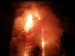 آتش‌سوزی یک آسمان‌خراش ۳۶ طبقه در امارات