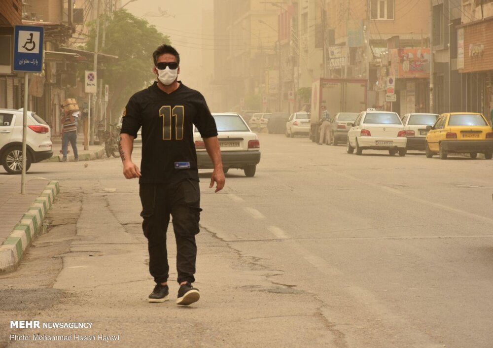 ایران در حال تبدیل شدن به منبع گرد و غبار در منطقه