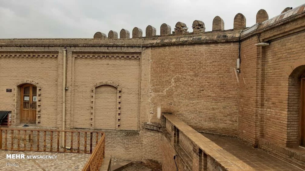 ۲۵ نفر مصدوم شدند/ ترک خوردن دیوار منازل/ آسیب جزئی به قلعه «فلک الافلاک»