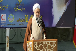 ملت ایران در آزمون الهی ایثار و کمک به دیگران سربلند شد