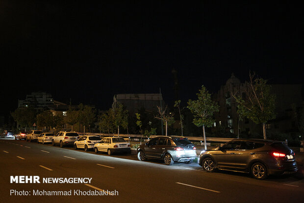 حضور شبانه مردم در خیابان ها پس از زلزله تهران