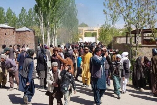 افغانستان میں پاکستانی قونصل خانے کے باہر بھگدڑ مچنے سے کم از کم 15 افراد جاں بحق