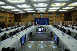 جلسه معاون اول رئیس جمهوری با مسئولان نظام بانکی آغاز شد