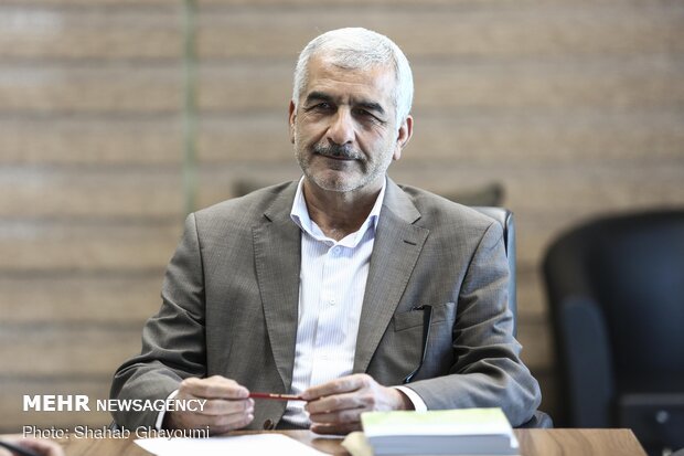 گفت و گو با اسماعیل اسفندیاری پور