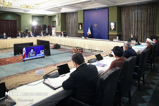 Ayatollah Khamenei attending session of national task force against coronavirus