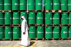 امارات هم از تولید نفت خود می‌کاهد