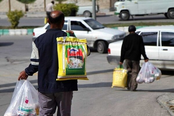 بسته های حمایتی در بین مددجویان شهرستان بن توزیع شد