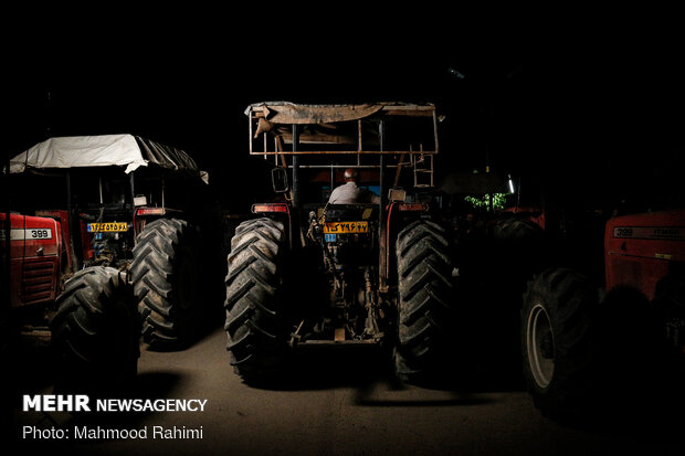 اکران فیلم خروج برای کشاورزان پیشوا