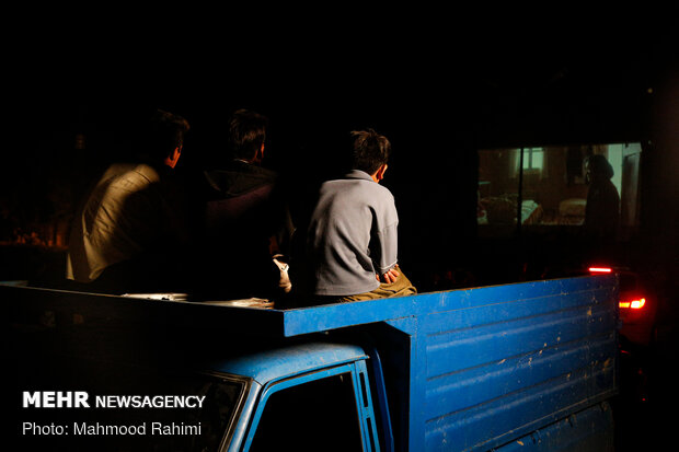 اکران فیلم خروج برای کشاورزان پیشوا