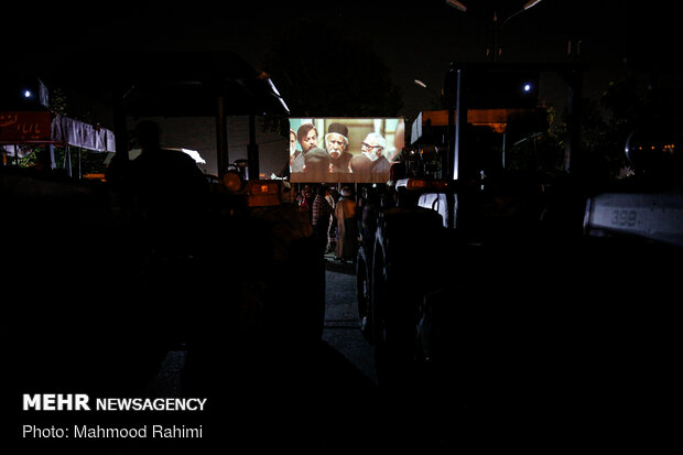 اکران فیلم خروج برای کشاورزان پیشوا