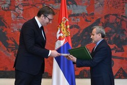 Serbian president calls for expanding economic relations with Iran