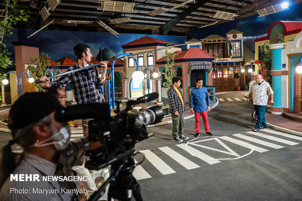 پشت صحنه برنامه بچه محل عمو پورنگ