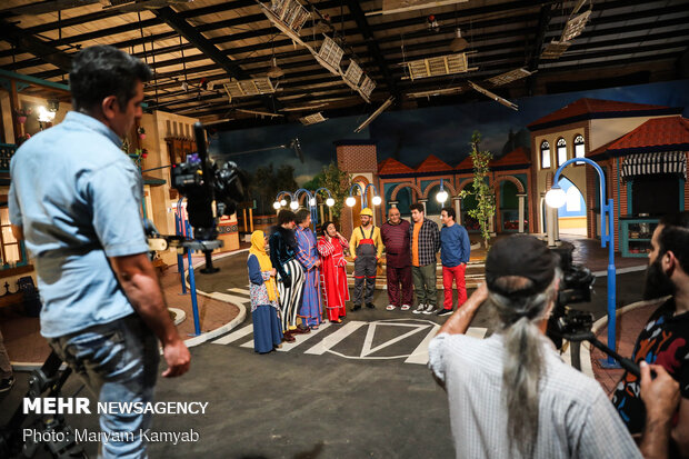 پشت صحنه برنامه بچه محل عمو پورنگ