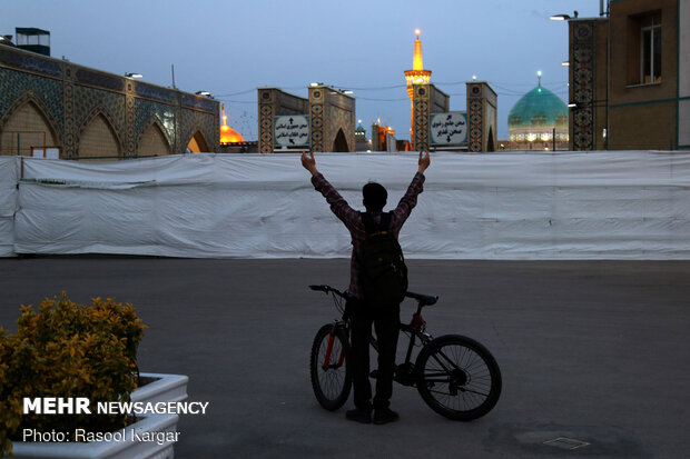 Nights of fasting month of Ramadan behind Imam Reza [PBUH] holy shrine