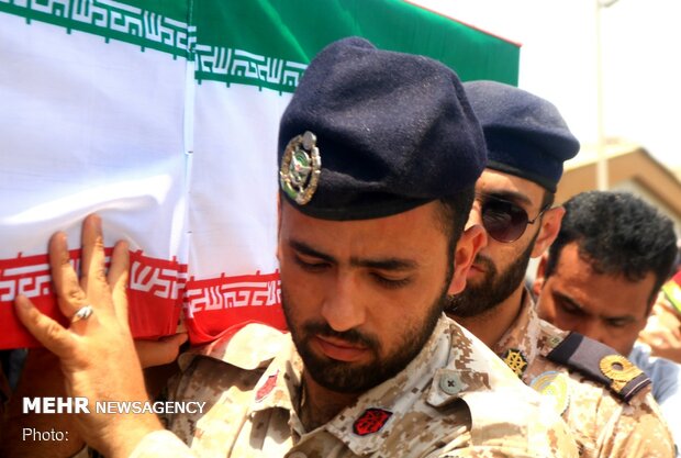 تشییع پیکر مطهر شهدای ناوچه کنارک