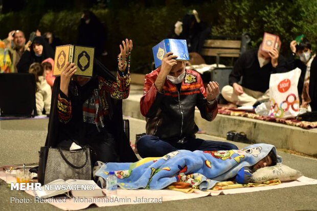 Laylat al-Qadr Night marked in Tehran University