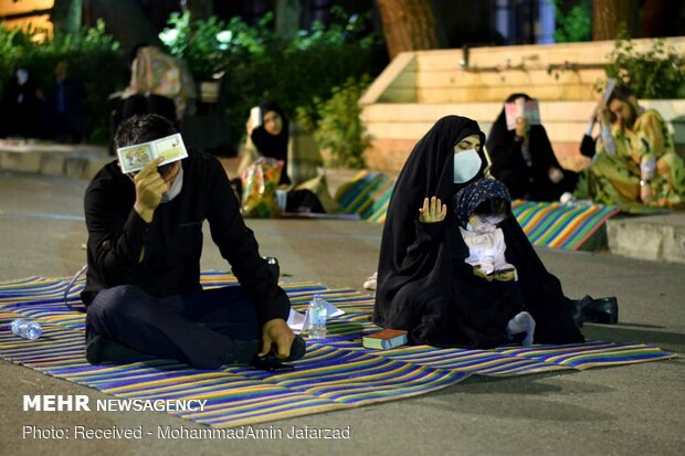 Laylat al-Qadr Night marked in Tehran University