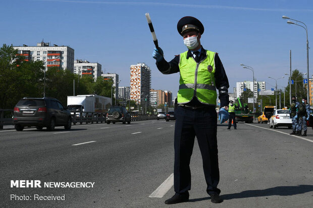 Moskova'da maske takma zorunluğu