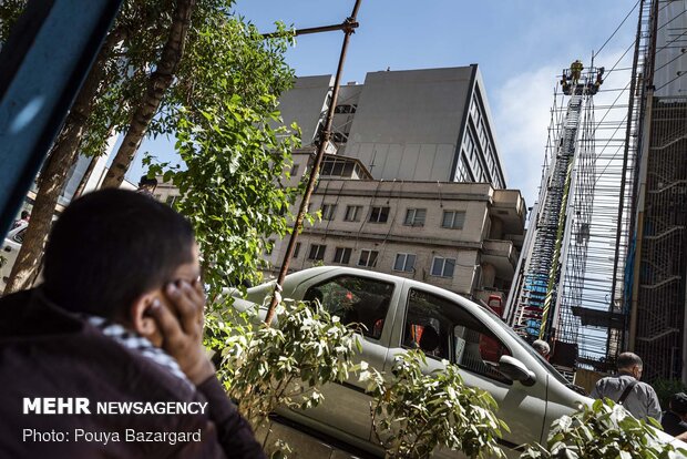 اطفاء حریق در خیابان وزرا تهران