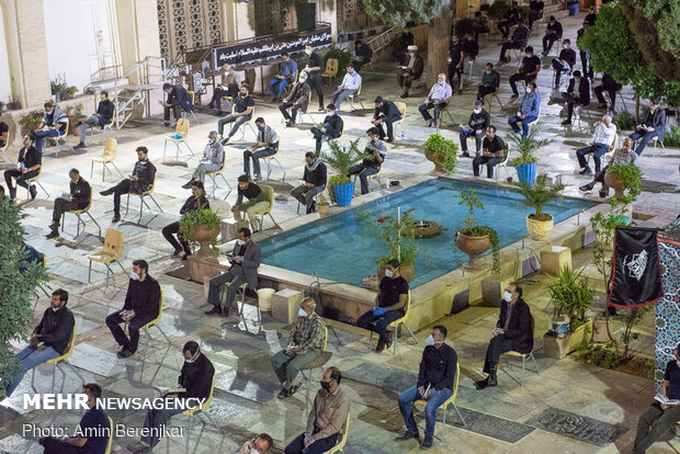 Şiraz'daki Kadir Gecesi merasiminden fotoğraflar