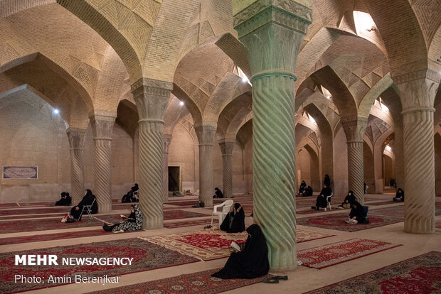 Şiraz'daki Kadir Gecesi merasiminden fotoğraflar