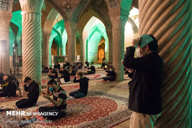 احیای شب بیست و یکم ماه مبارک رمضان در Night of Decree observed in Shiraz under health protocols 