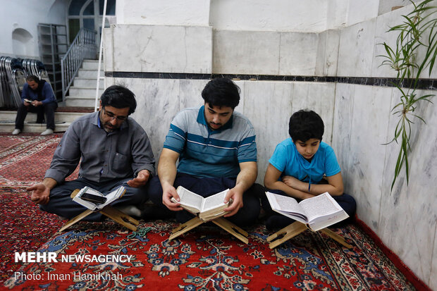 احیای شب بیست و سوم ماه مبارک رمضان در همدان